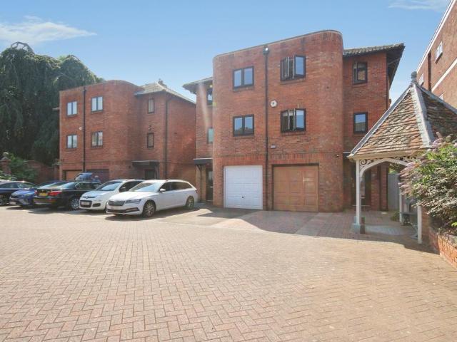 House for sale in Sydenham, Green Close