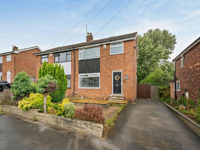 House for sale in Henshaw, Yeadon