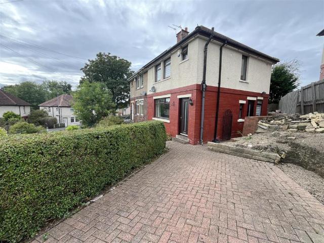 House for sale in Lower Wyke, West Yorkshire
