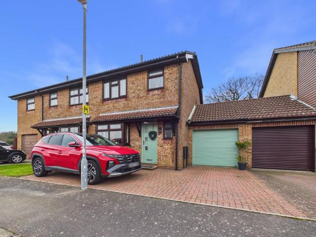 House for sale in Hawkinge, Folkestone