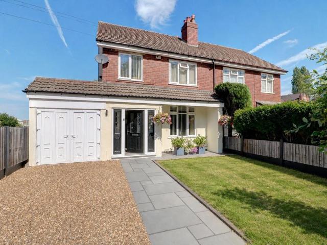 House for sale in Aldridge, West Midlands
