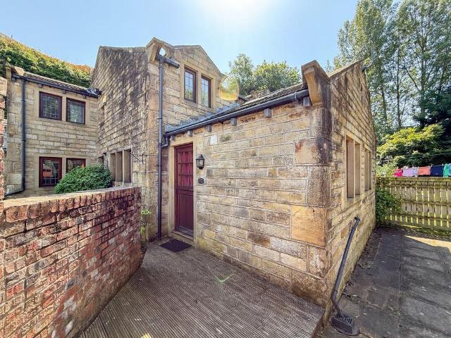 House for sale in Holme Valley, Brockholes