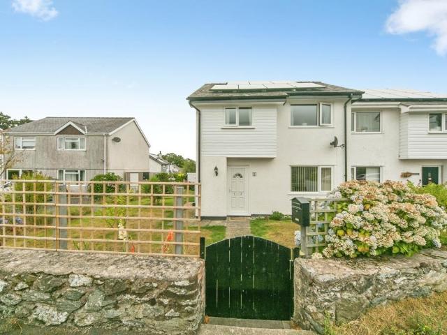 House for sale in Llanddaniel Fab, Wales