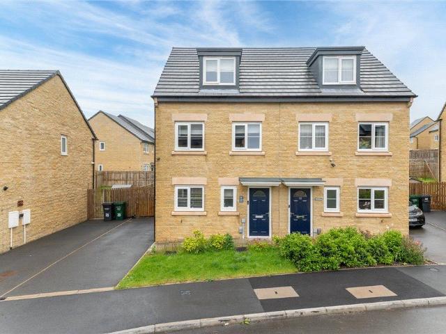 House for sale in Thornton, West Yorkshire