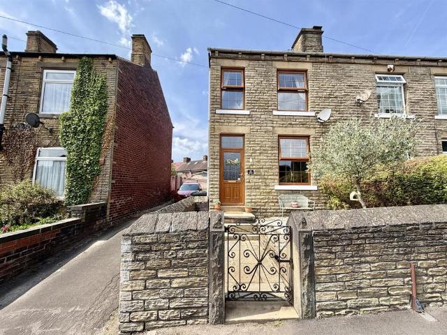 House for sale in Roberttown, West Yorkshire