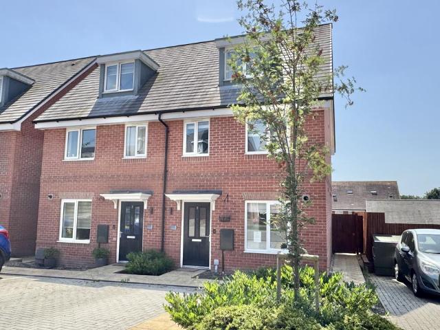 House for sale in Old Netley, Helford
