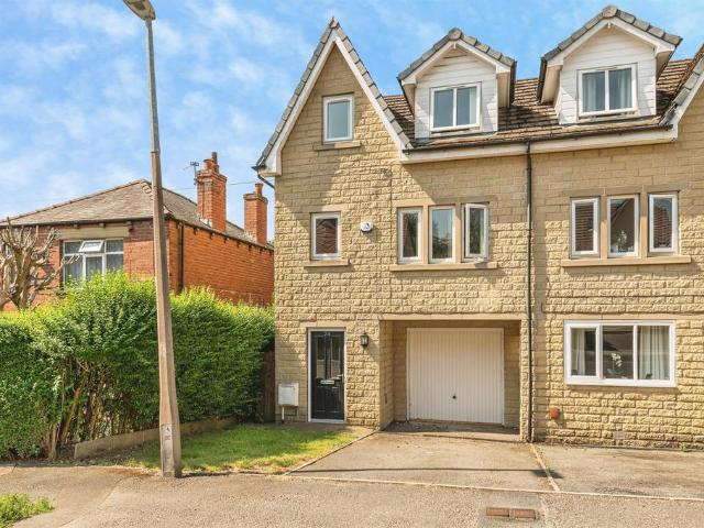 House for sale in Birstall Smithies, West Yorkshire