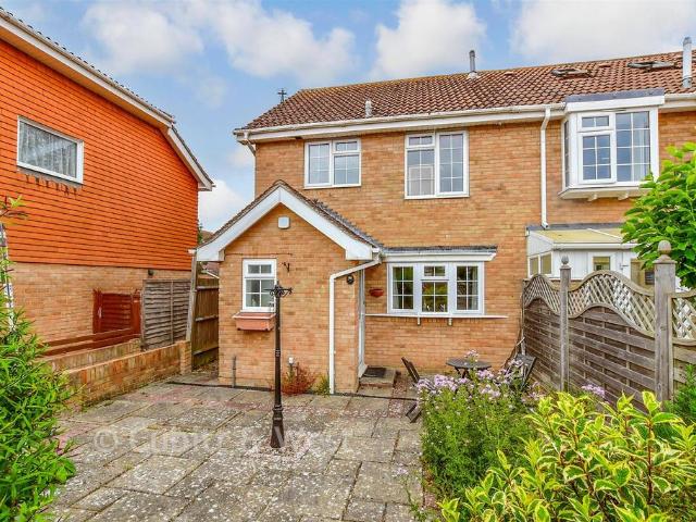 House for sale in Littlecote, West Sussex