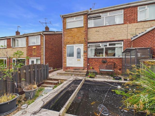 House for sale in Catcliffe, South Yorkshire