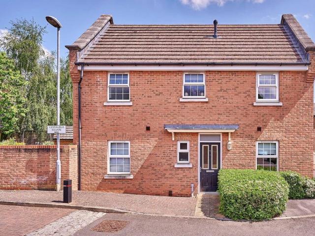 House for sale in Frogmore, Five Acres