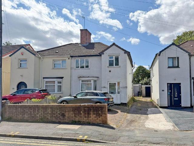 House for sale in Aldersley, West Midlands