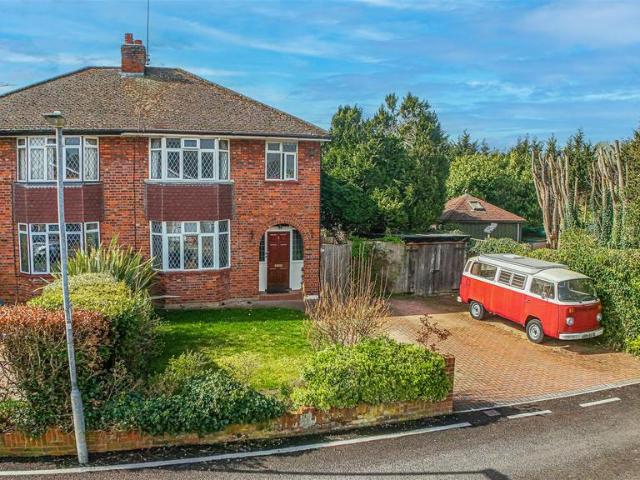 House for sale in Bourne End, Pouchen End