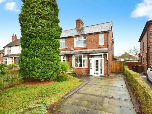House for sale in Sandbach Heath, Sandbach