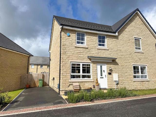 House for sale in Steeton, West Yorkshire