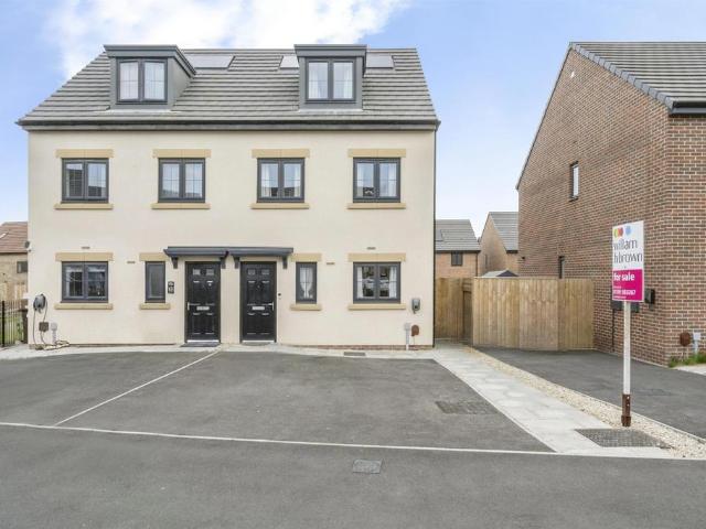 House for sale in Thurnscoe, South Yorkshire