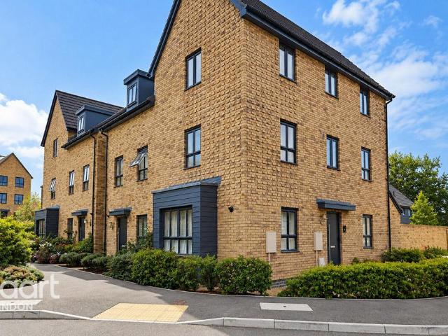 House for sale in North Wroughton, Swindon