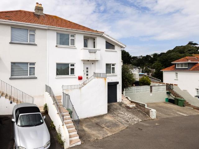 House for sale in Jersey Marine, Wales