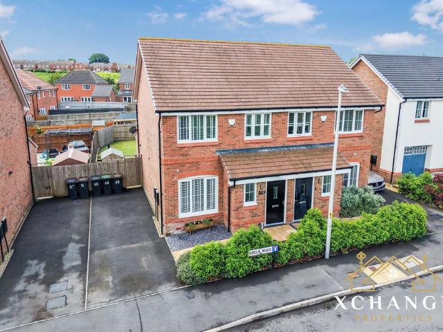 House for sale in Camp Hill, Warwickshire