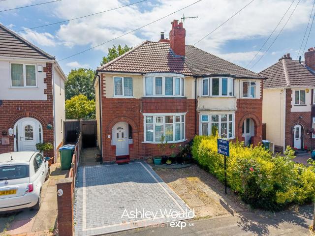 House for sale in Haden Hill, Fold Hill