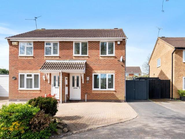 House for sale in Brambleside, Kettering