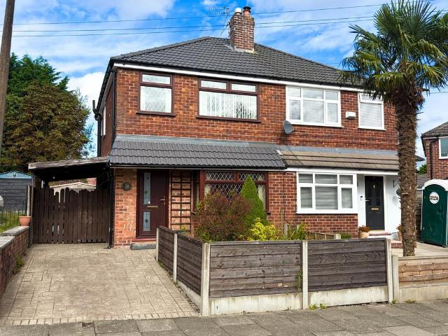 House for sale in Woodhill, Bury