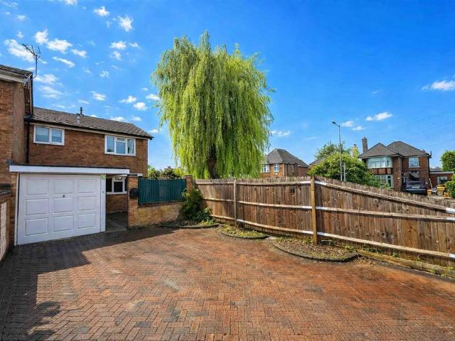 House for sale in Dunstable, Bedfordshire