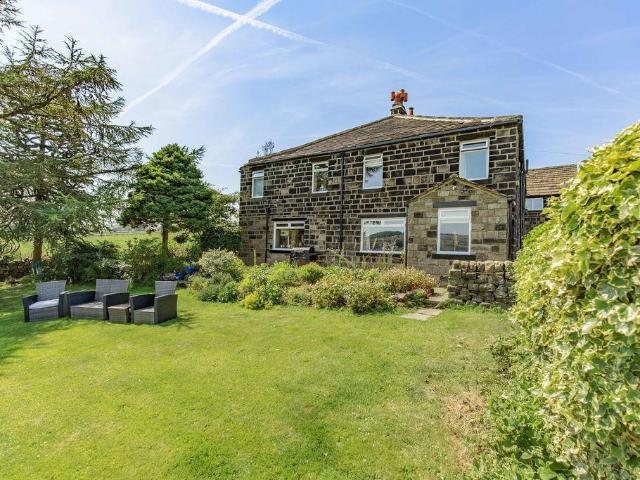House for sale in Luddendenfoot, West Yorkshire