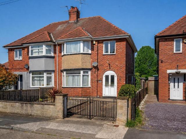 House for sale in High Field, York