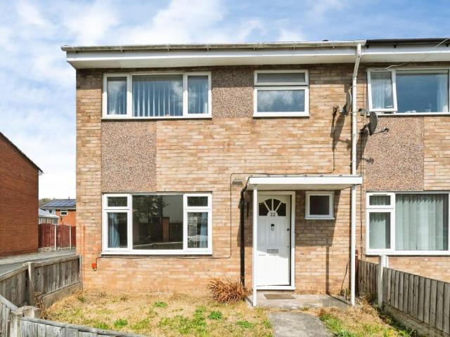 House for sale in Rossmore, Cheshire