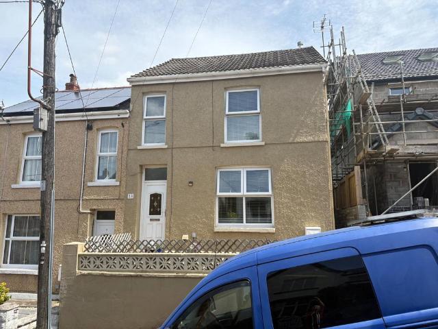 House for sale in Cwmamman, Garnant