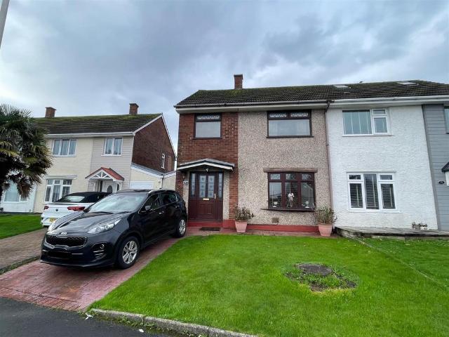 House for sale in Penyfan, Llanelli