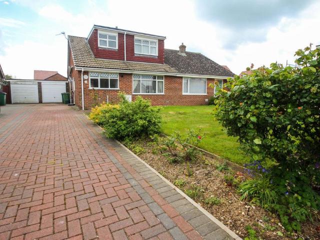 House for sale in Hawkinge, Folkestone