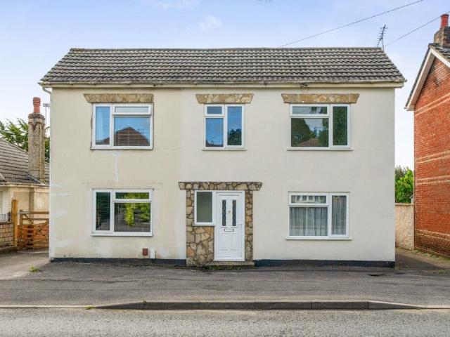 House for sale in Talbot Village, Bournemouth