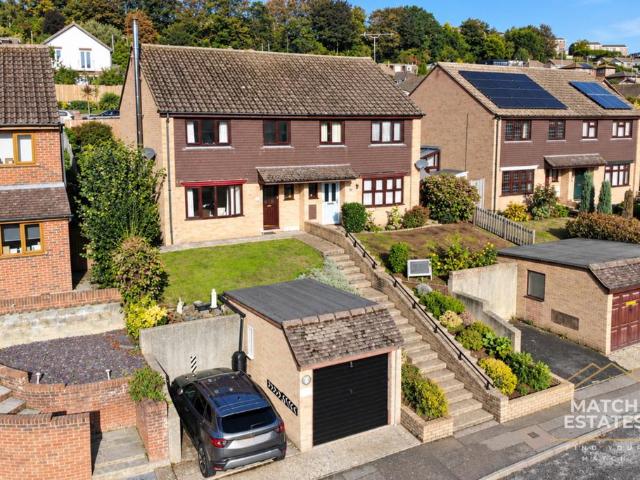 House for sale in Golden Valley, Folkestone and Hythe