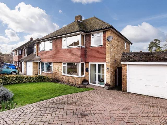 House for sale in Romford, Sandown Park