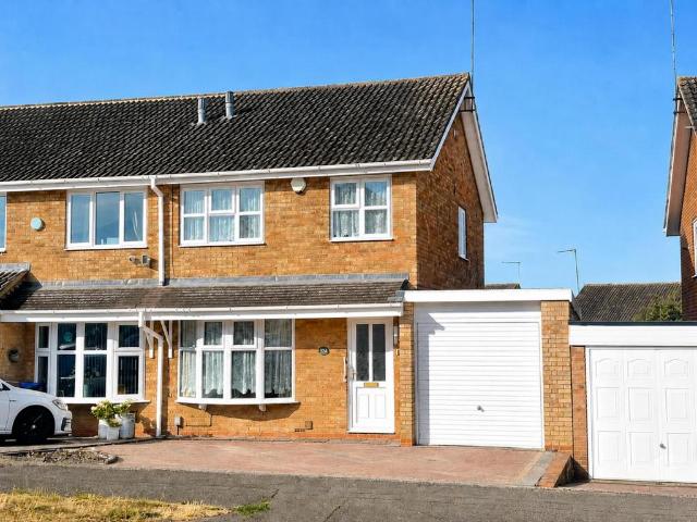House for sale in Boughton Green, Boughton
