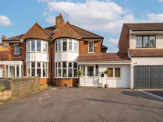 House for sale in Shirley, West Midlands