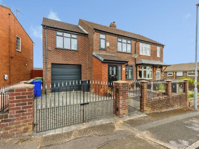 House for sale in Greenheys, Greater Manchester