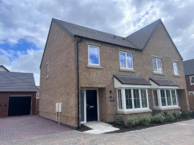 House for sale in Newtown, Costhorpe