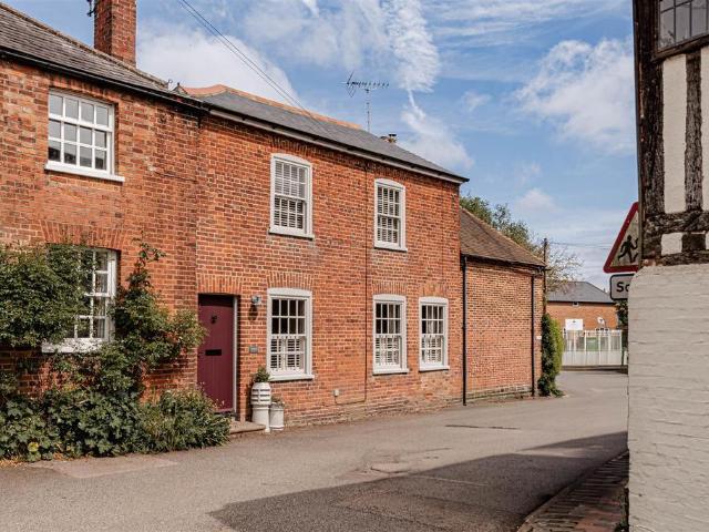 House for sale in Wickhambreaux, The Bridge