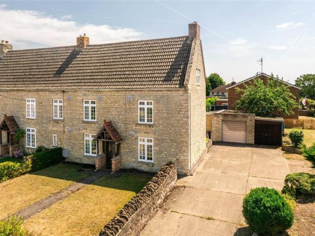 House for sale in Harrold, Bedford