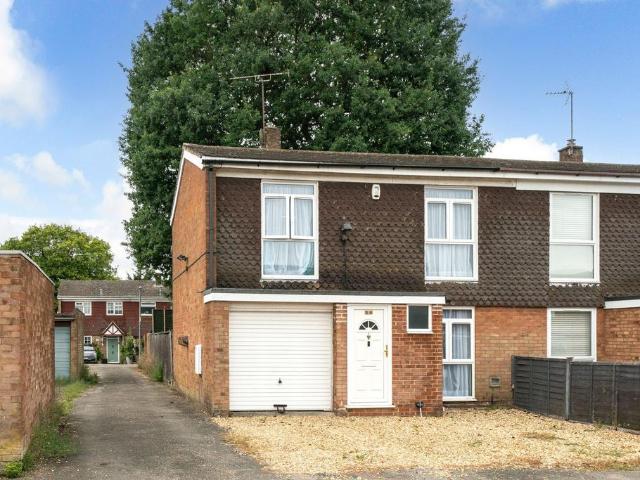 House for sale in Slip End, Bedfordshire