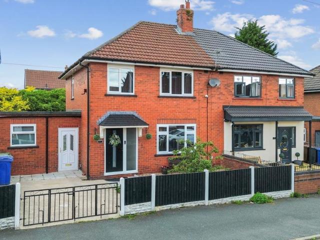 House for sale in Stubshaw Cross, Wigan
