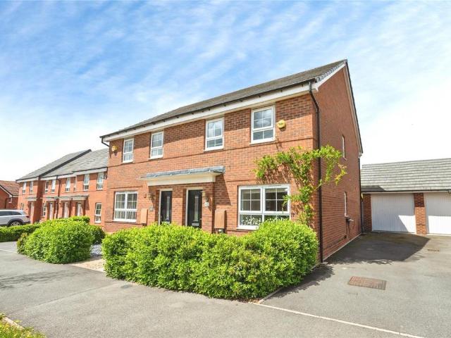 House for sale in Green Close, Warwickshire