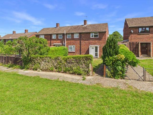 House for sale in Walton Court, Aylesbury