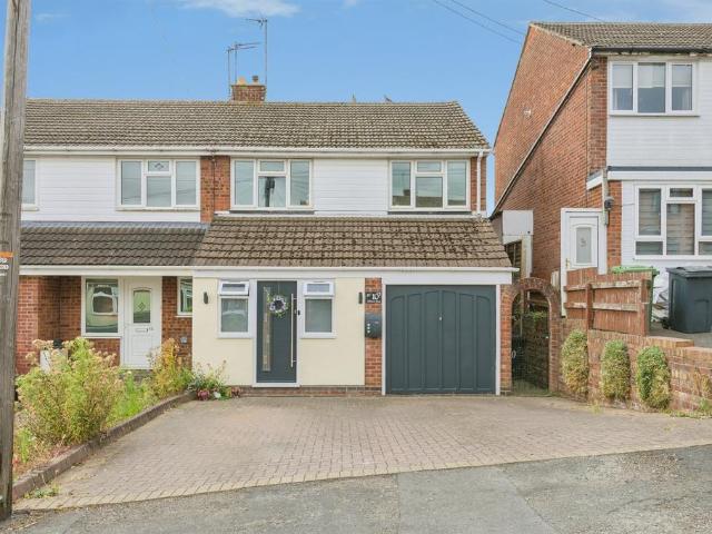 House for sale in Gun Hill, Warwickshire