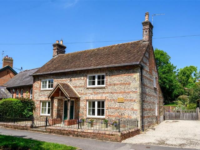 House for sale in Pimperne