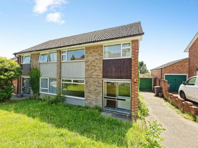 House for sale in Hales Place, The Bridge