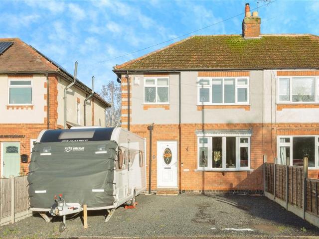 House for sale in Whetstone, Pinfold