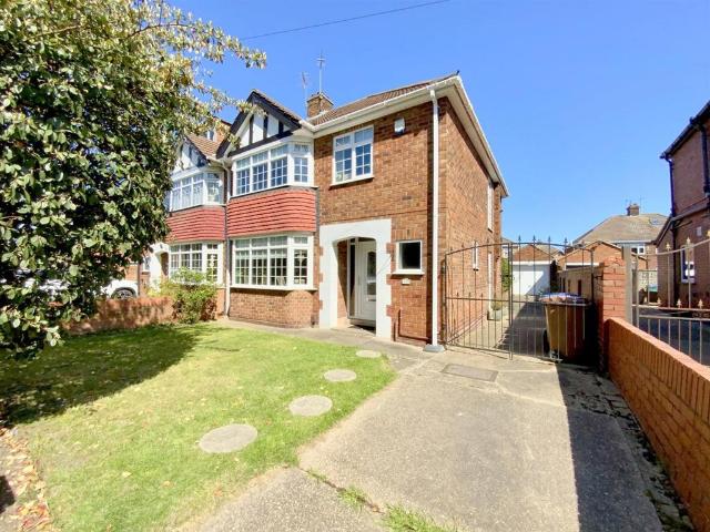 House for sale in Weelsby, Old Clee